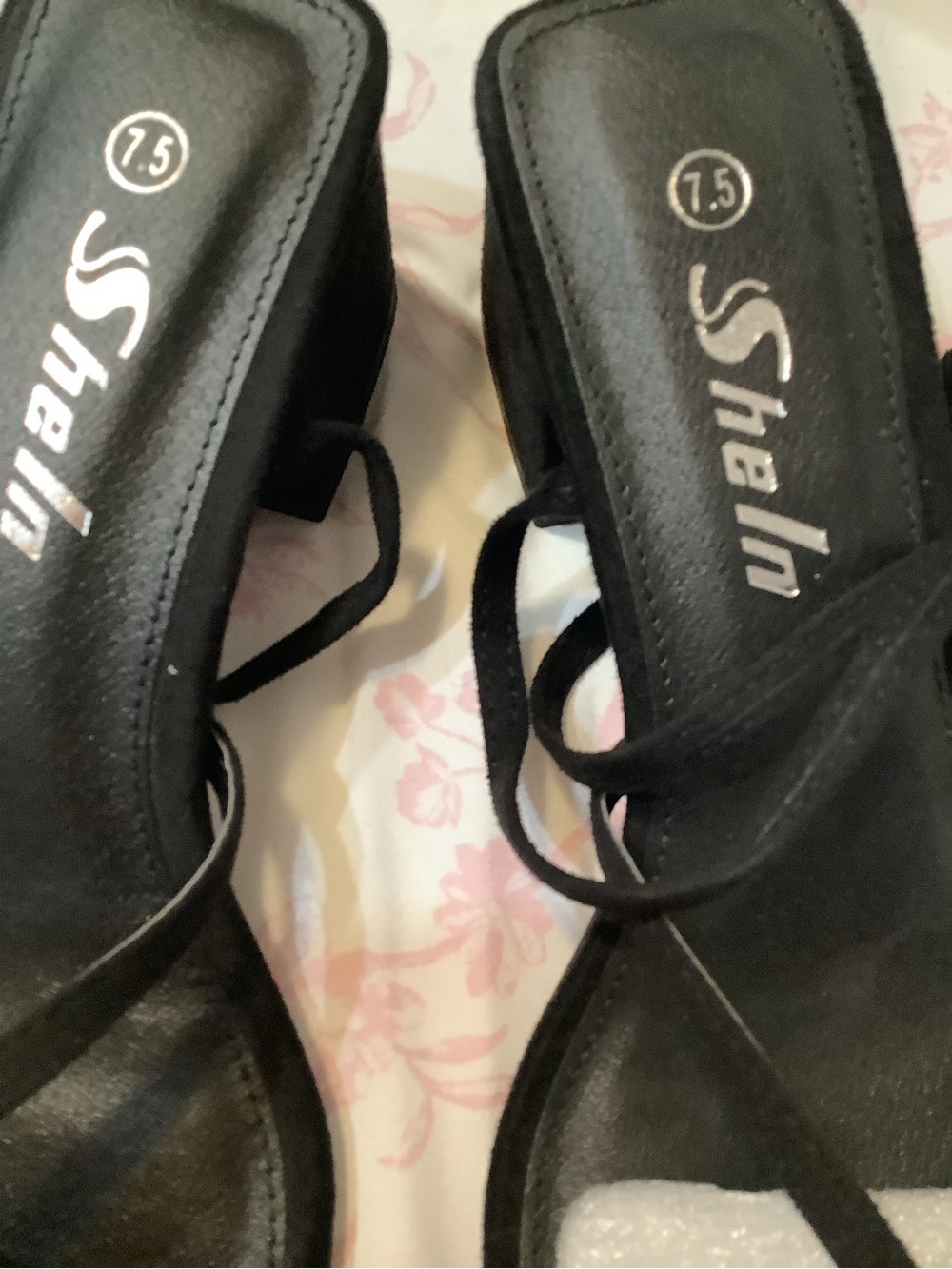 SHEIN Black Strappy Lace-Up Block Heel Sandals - Picture 3 of 6